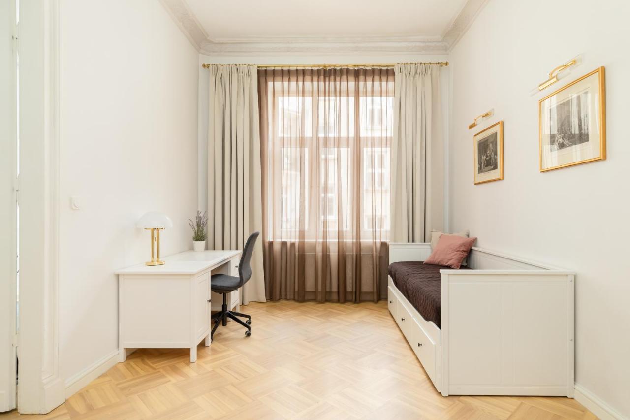Marszalkowska 58 - Classy Two Bedroom Apartment With Balcony By Noclegi Renters Warszawa Eksteriør billede